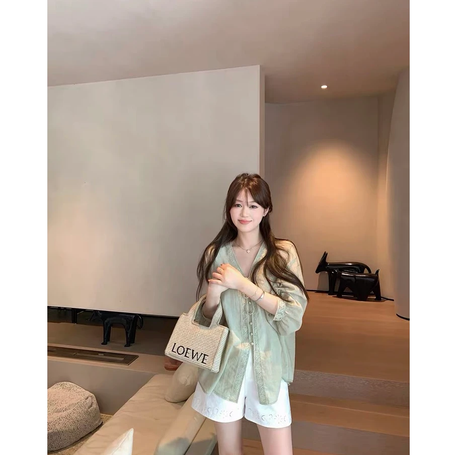 【蜜爷家】v领蕾丝衫3012#