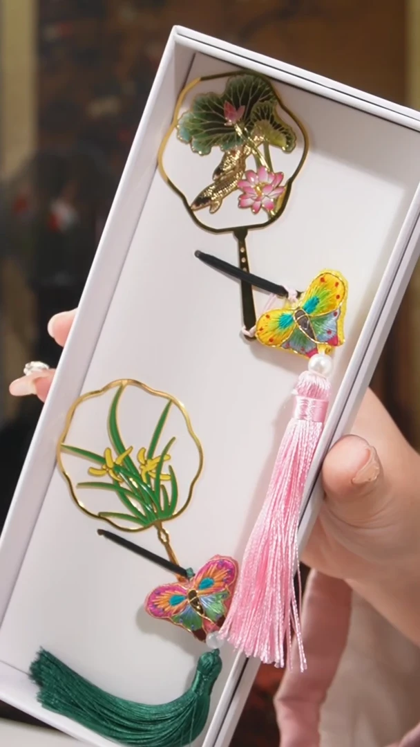 刺绣书签吊坠非遗