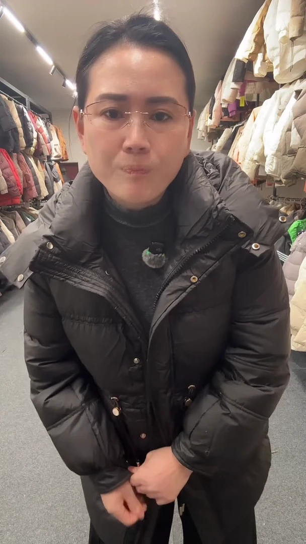 艾雨衣尚羽绒外套