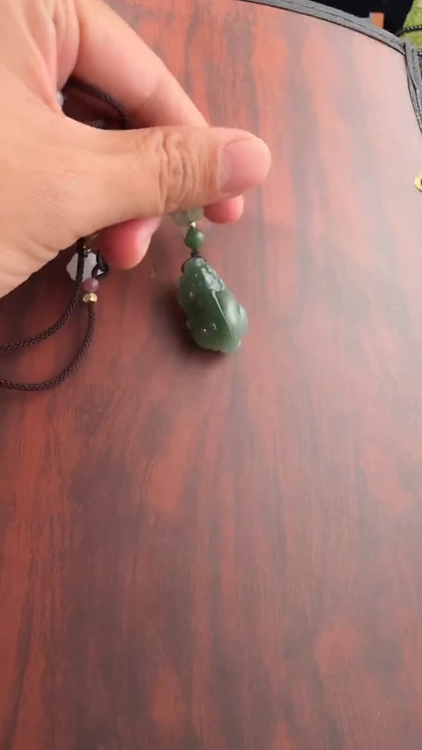 颈饰未镶嵌和田玉和田玉吊坠