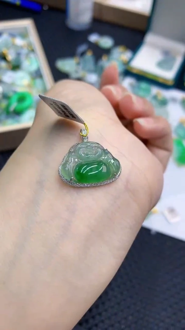【闪购商品】翡翠颈饰18K金镶嵌            8