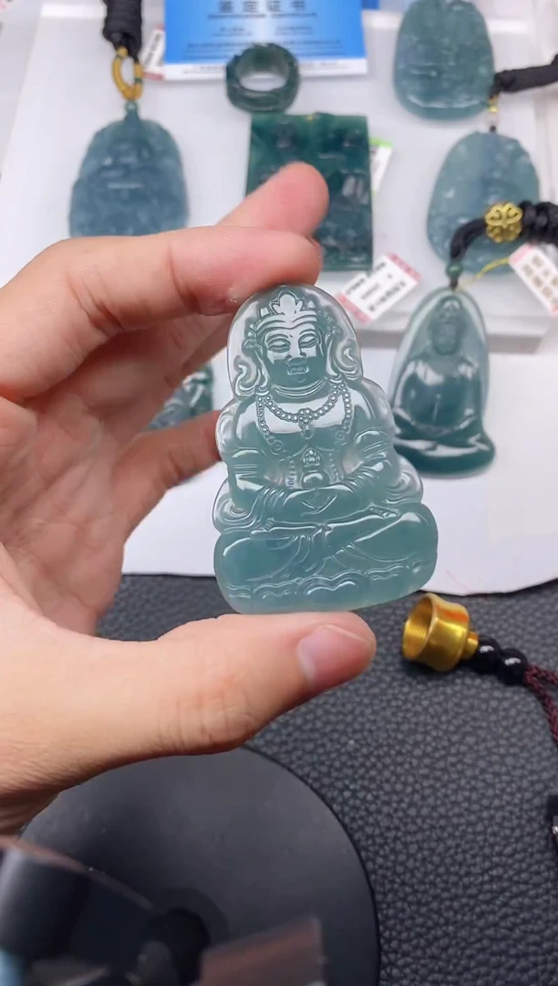 颈饰未镶嵌翡翠1
