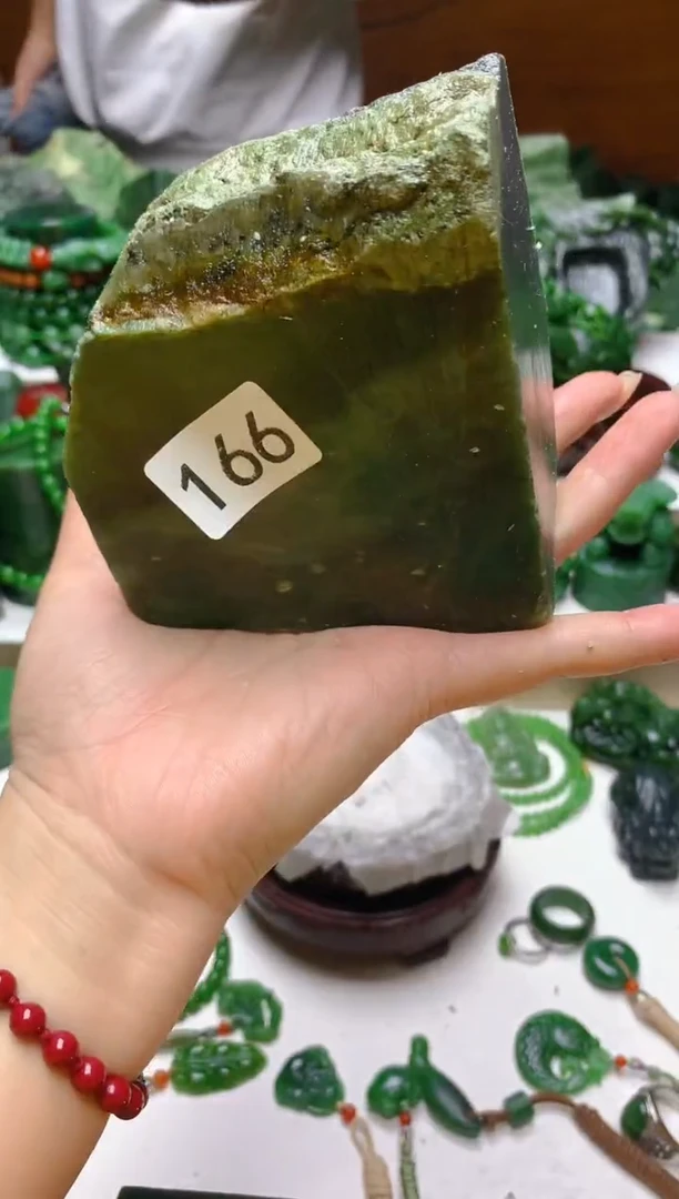 未镶嵌和田玉（碧玉）珠宝半成品0