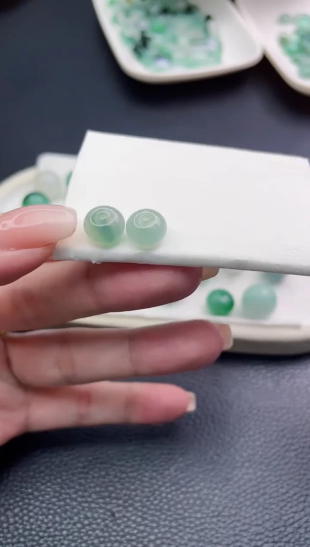 定制翡翠未镶嵌兮*乙珠子