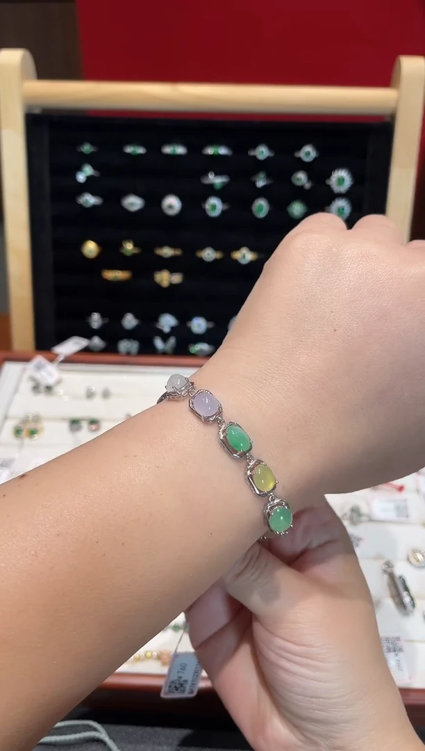 颈饰银S925镶嵌翡翠手链