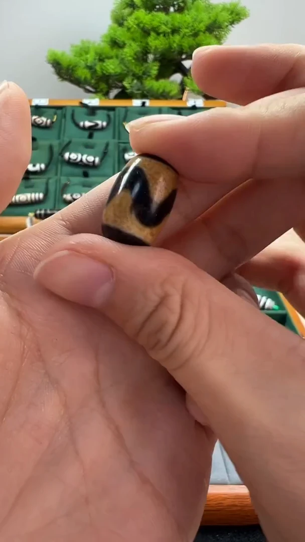 玛瑙/玉髓（覆膜）颈饰未镶嵌13.（微瑕随机发货）