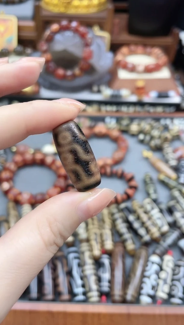 玛瑙/玉髓散珠金蟾冻梨九眼