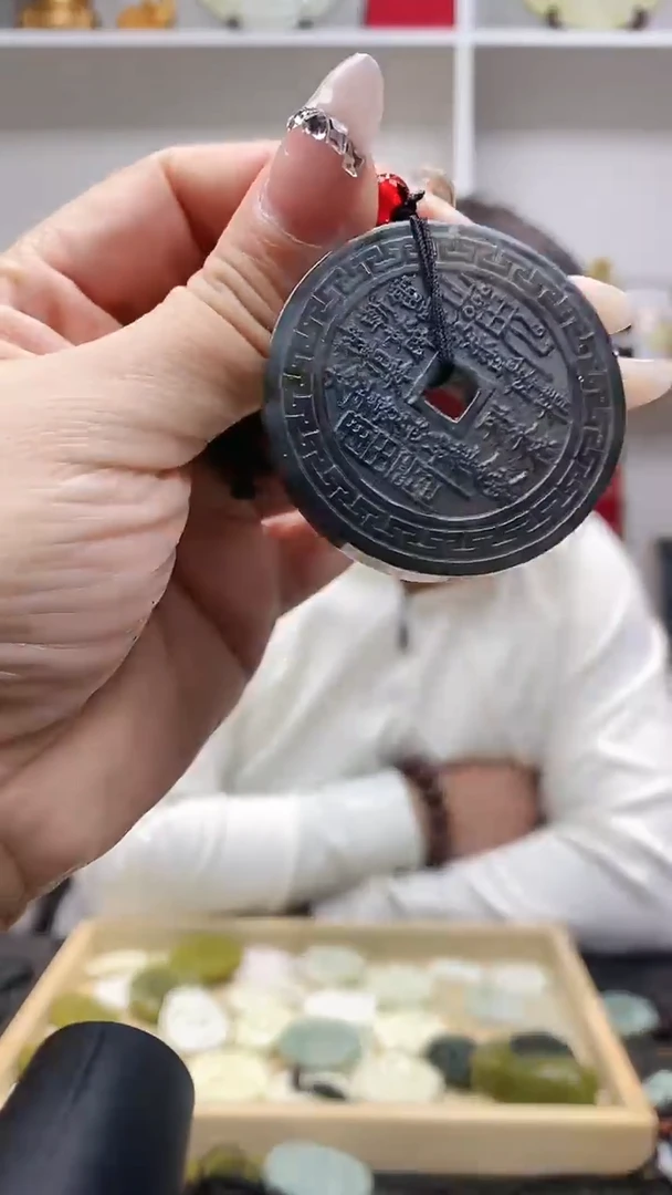 未镶嵌岫玉吊坠