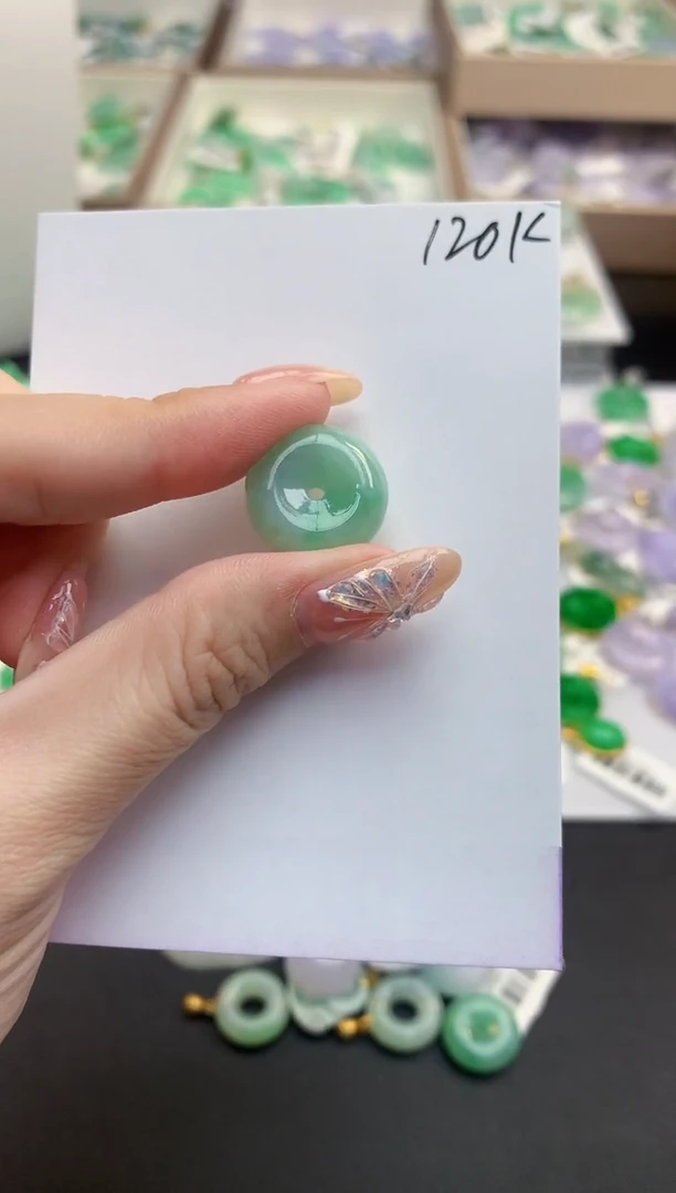 颈饰未镶嵌翡翠天然缅甸A货翡翠