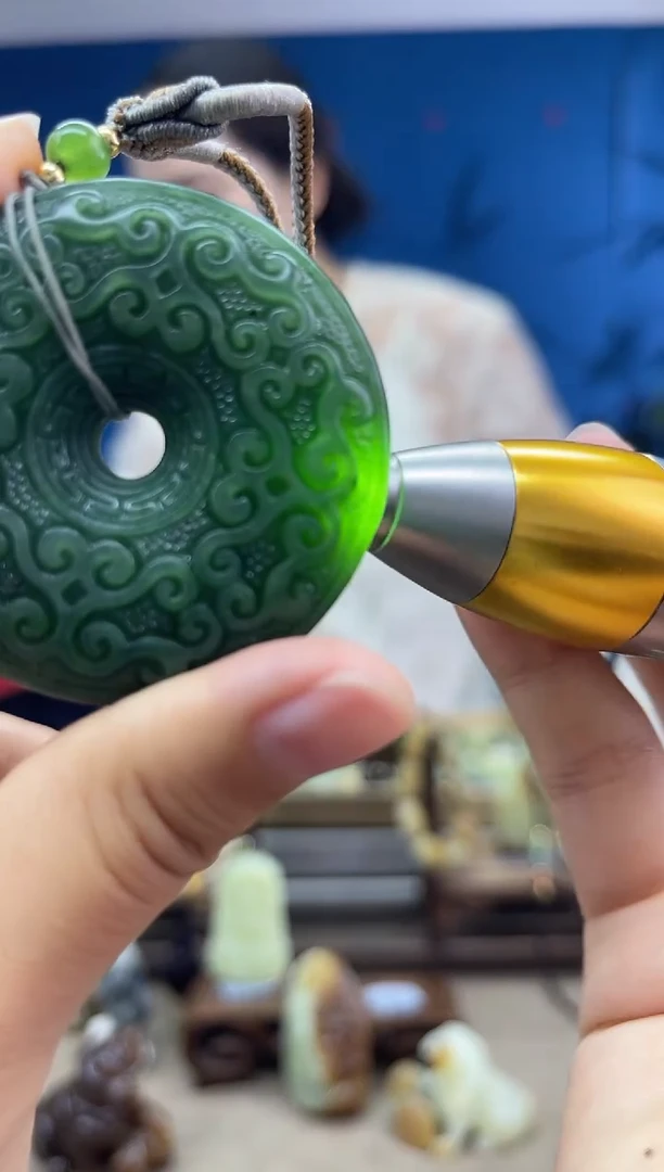 和田玉未镶嵌颈饰1