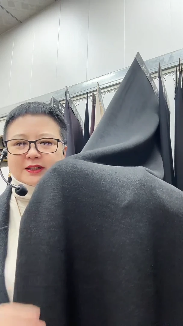 蚕丝羊绒黑灰1.1米