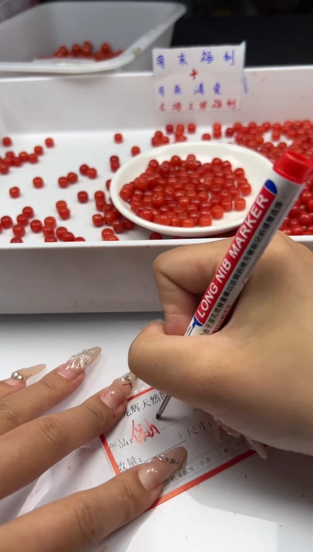 南红玛瑙未镶嵌颈饰w2255满肉南红老型8*7mm*30颗