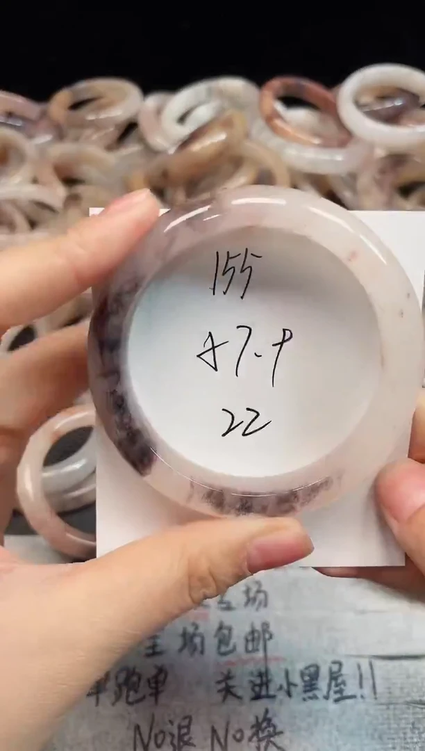 未镶嵌手镯石英质玉155