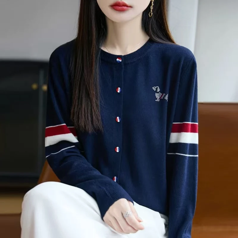 秋冬新款圆领长袖烫钻小狗针织开衫宽松百搭气质上衣女1326