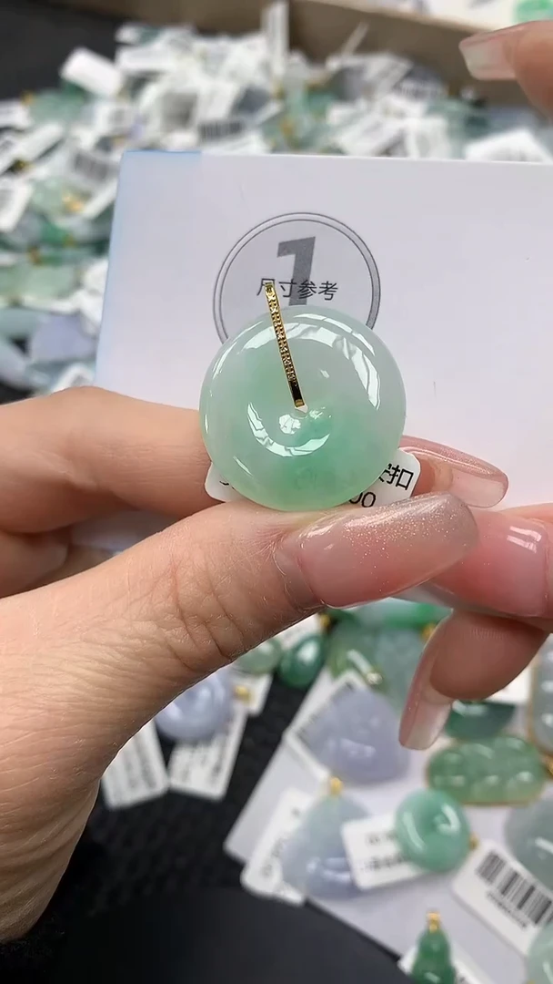 颈饰18K金镶嵌翡翠a货支持复检百元以上9元证书费自理