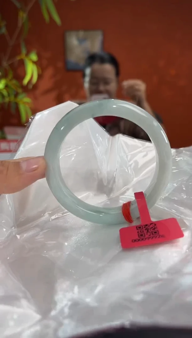 未镶嵌手镯翡翠翡翠手镯