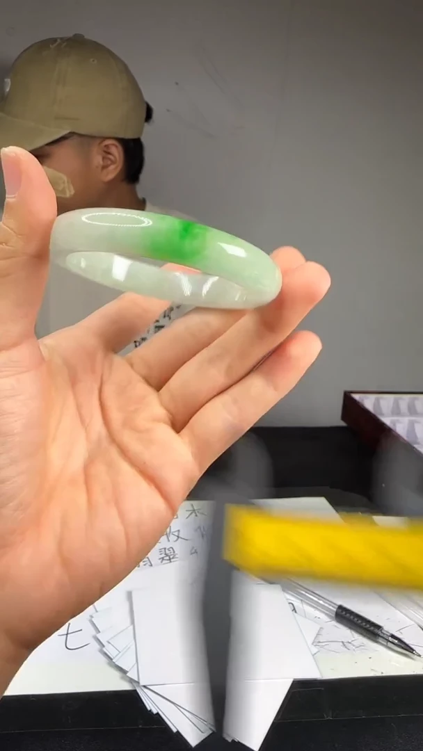 时尚手镯条精品美人