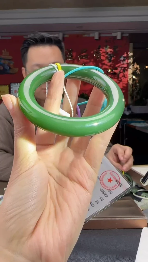 颈饰未镶嵌和田玉碧玉胖圆条手镯56+