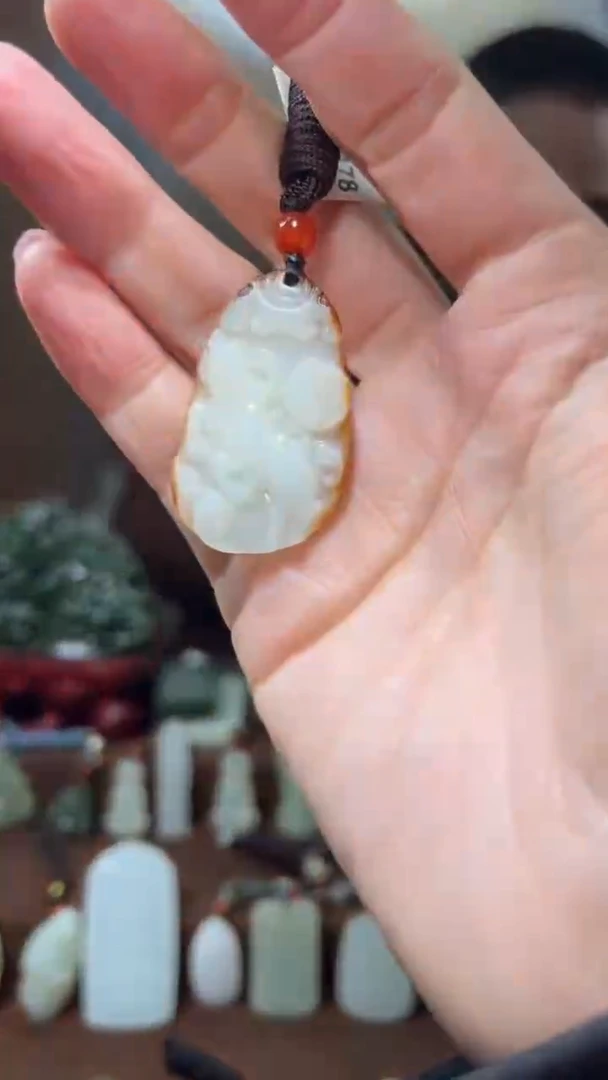 颈饰未镶嵌和田玉·