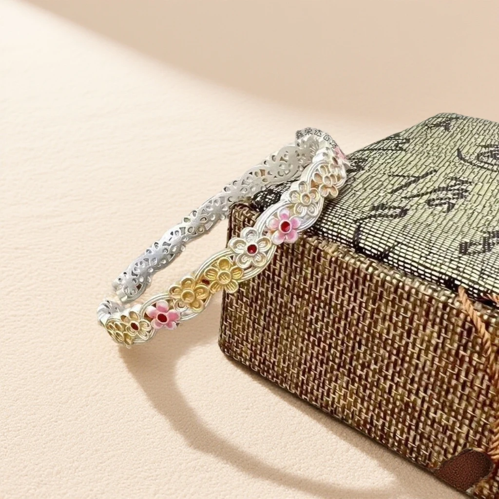 999.9银描金珐琅彩花朵浮雕镂空开口手镯