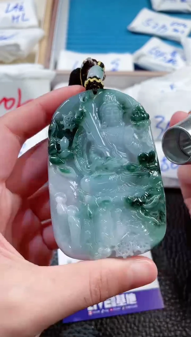 【闪购商品】翡翠颈饰未镶嵌00005806虚空