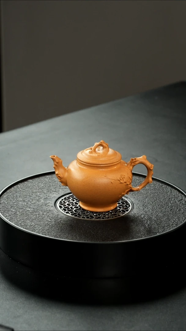茶壶紫砂老宕口黄金段梅报春
