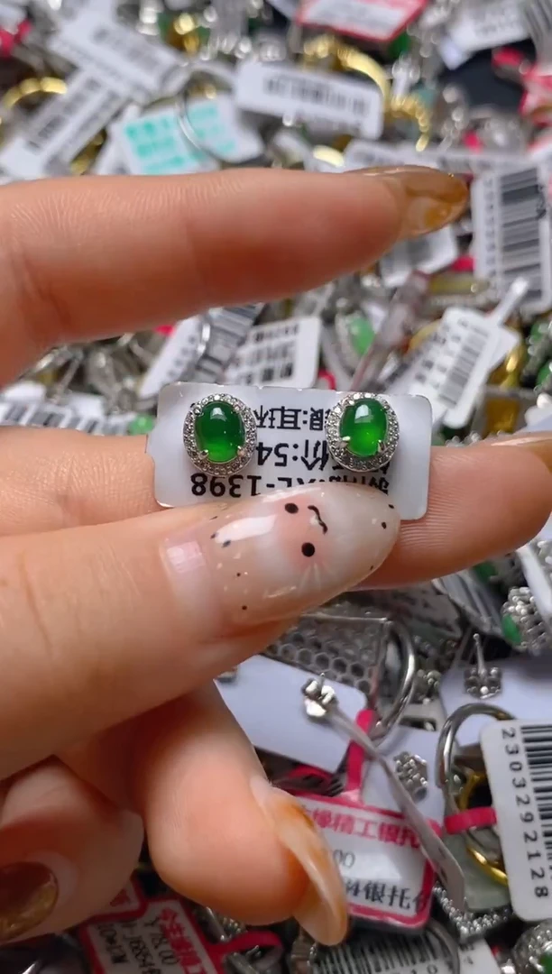 银S925镶嵌戒指翡翠百内无证书