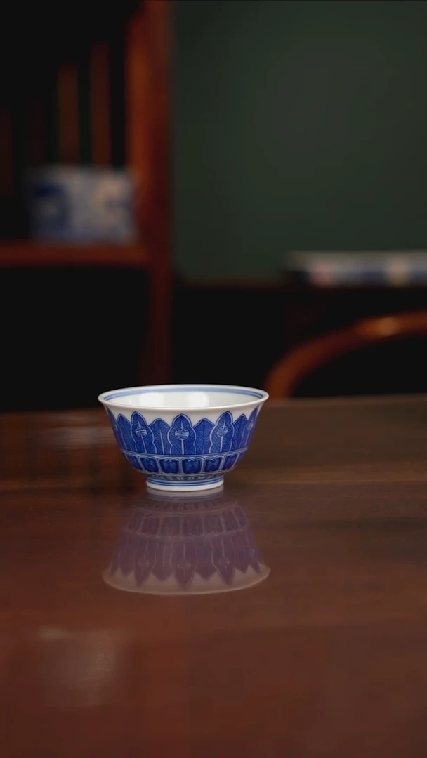 春**冬晓月窑青花芭蕉叶