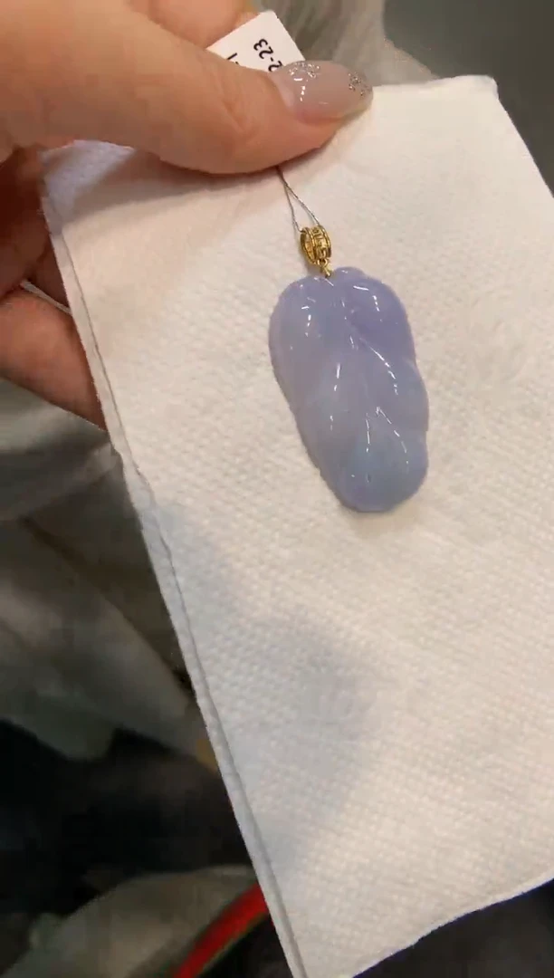 颈饰18K金镶嵌翡翠叶子