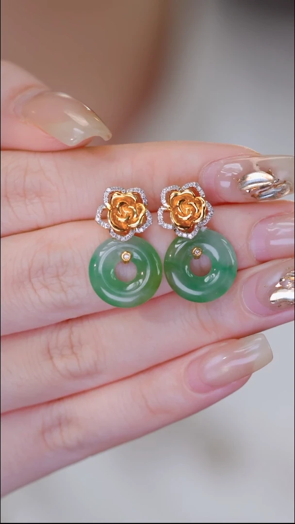 18K金镶嵌翡翠耳饰23