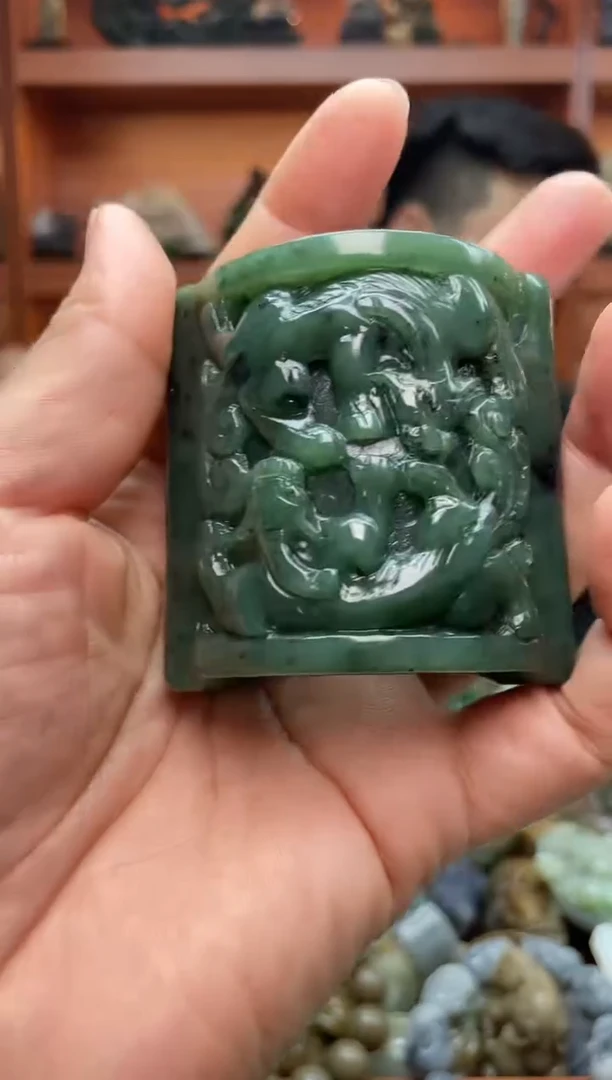 未镶嵌和田玉把件1