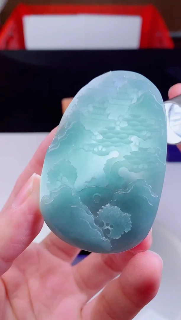 颈饰未镶嵌翡翠