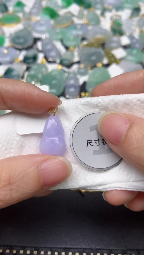 颈饰18K金镶嵌翡翠天然缅甸A货翡翠