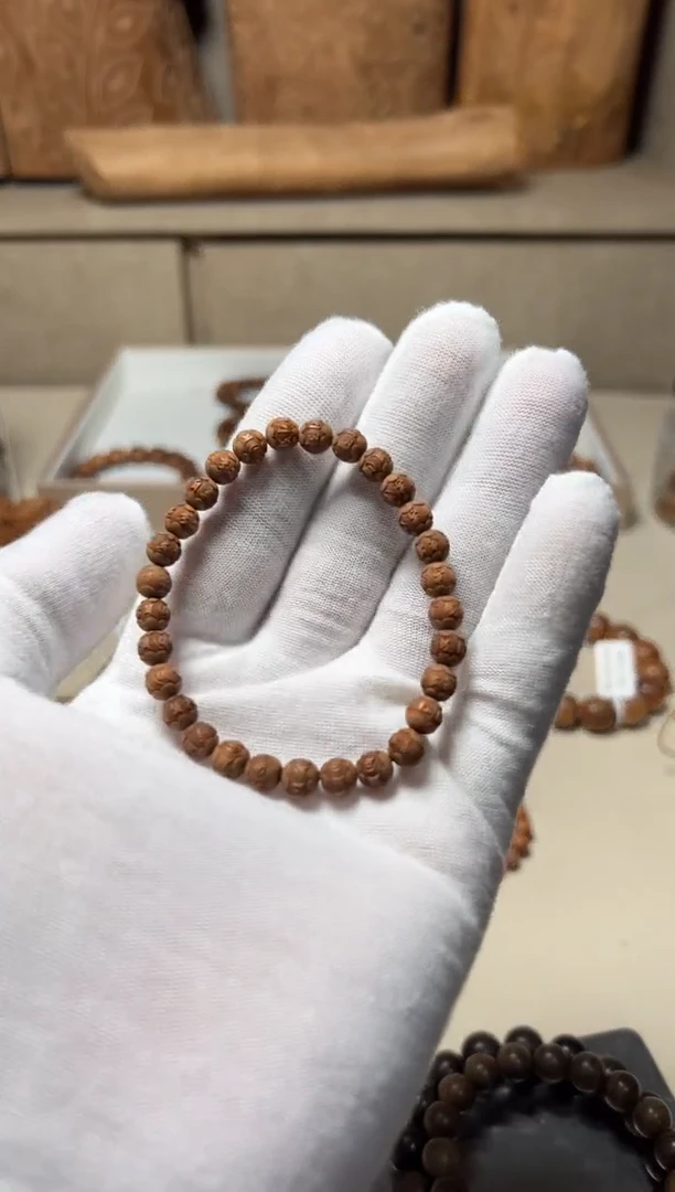 檀香木手串/手链六字箴言0.6单圈雕刻款老山檀香