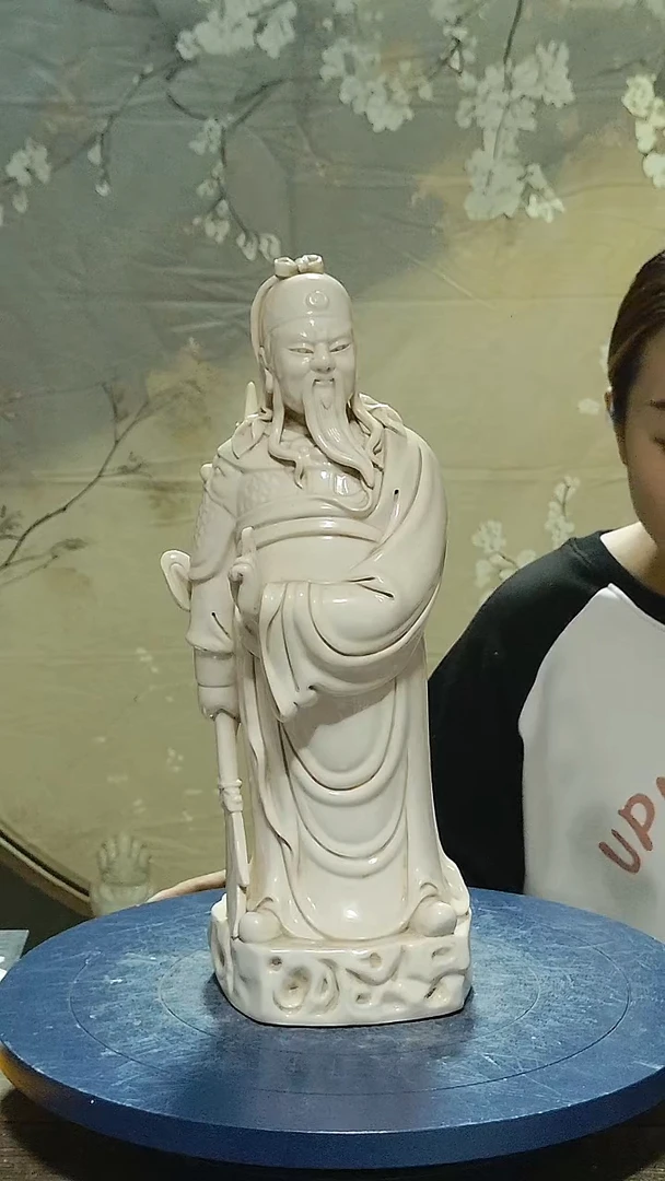 摆件来****e德化瓷关公造像高40公分