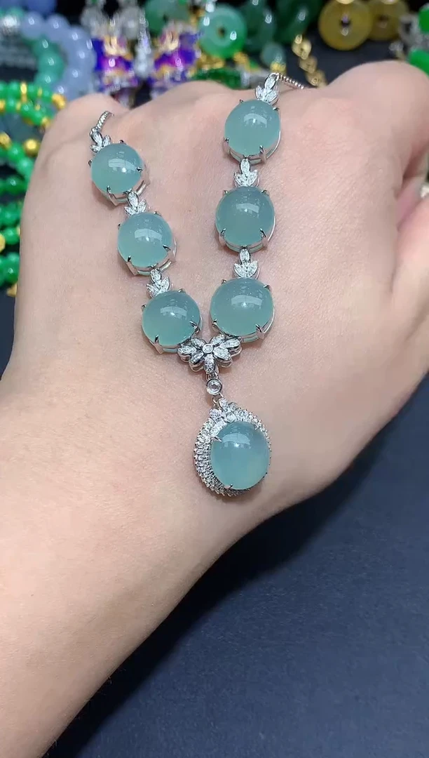 翡翠18K金镶嵌颈饰825-春日珠宝