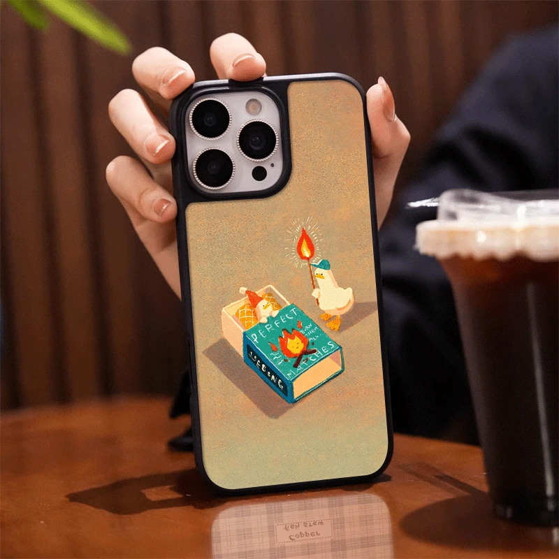 火柴火焰鸭适用苹果16promax手机壳磨砂原创15防摔14电镀13黑边12