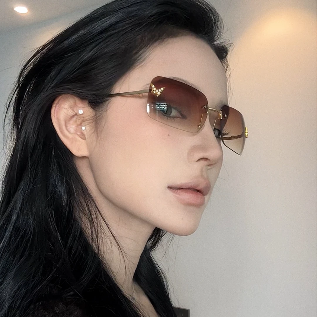 古早辣妹墨镜复古欧美风无框蝴蝶水银色Y2K亚裔网感墨镜女太阳镜