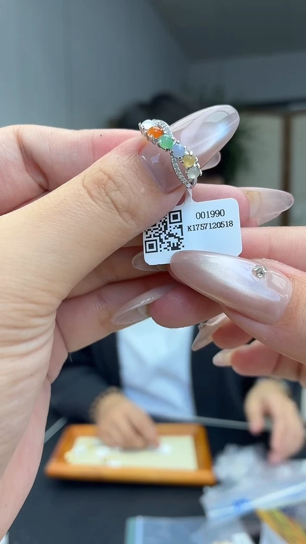 颈饰银S925镶嵌翡翠1111111111111