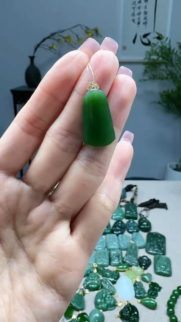 吊坠(不含链)18K金镶嵌和田玉1