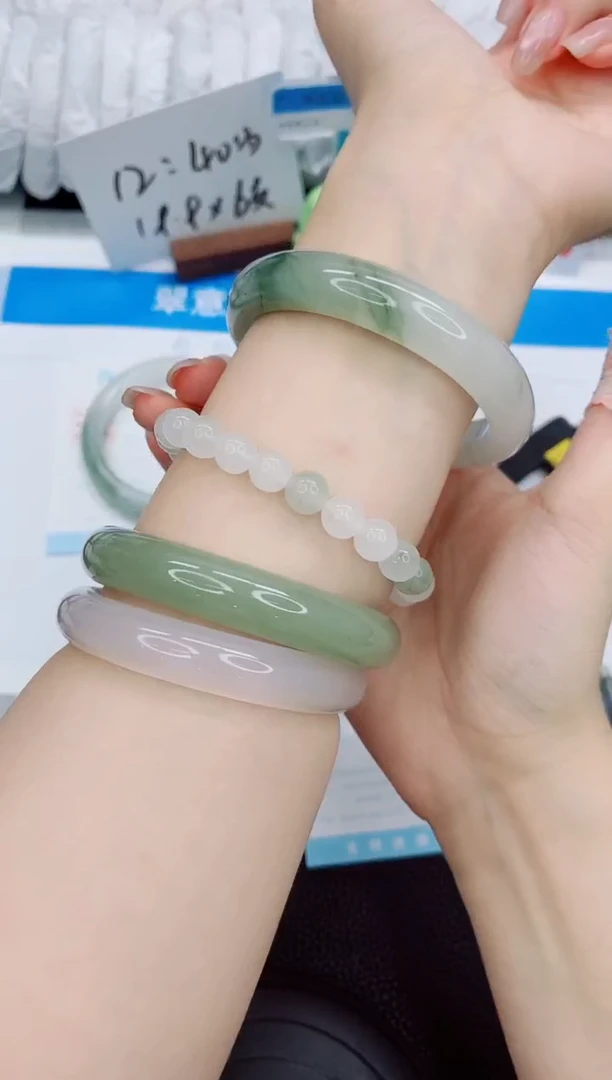 石英质玉手镯未镶嵌a105-59.6