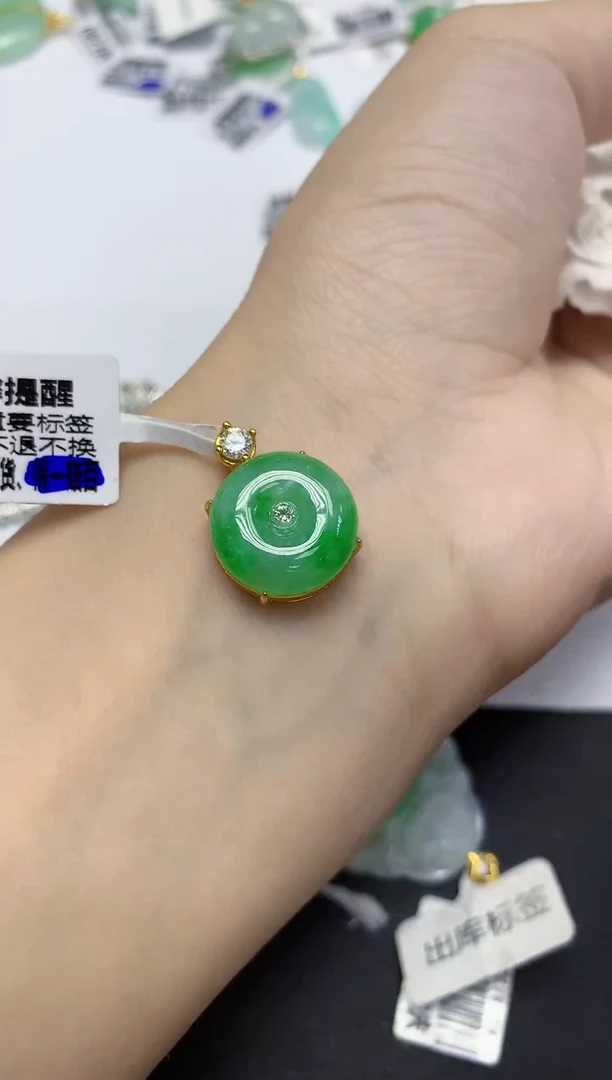 颈饰未镶嵌翡翠天然缅甸翡翠A货多样性发一件