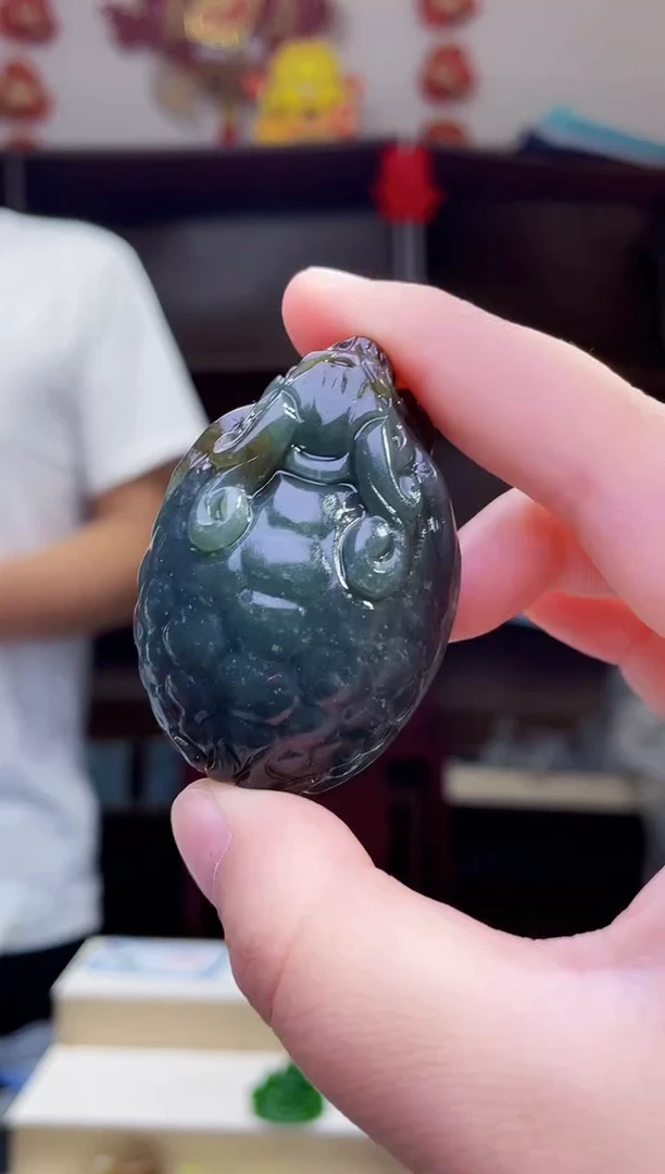 和田玉未镶嵌颈饰1