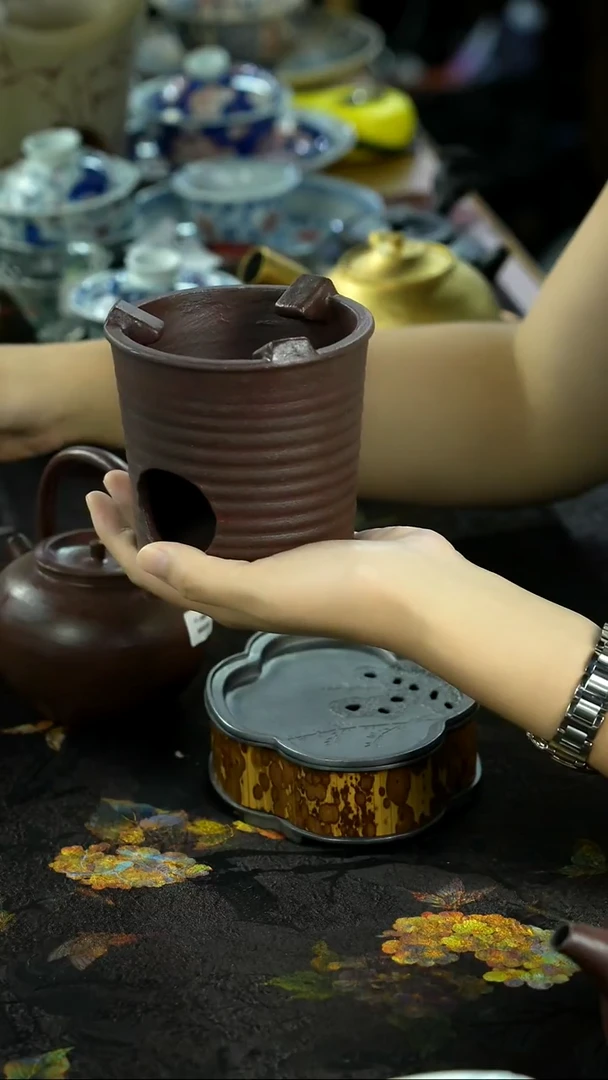 景德镇手绘瓷器放漏场