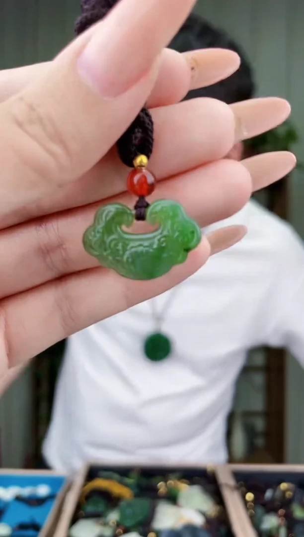未镶嵌和田玉挂件拍一发一，多样性发货！