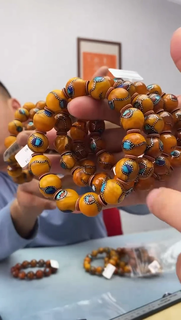 琥珀未镶嵌珠宝奇石假一罚十，多样性发一件029