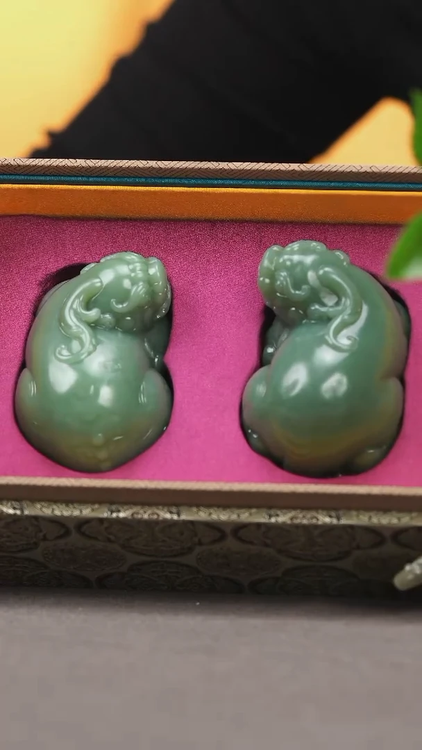 未镶嵌和田玉把件君*云