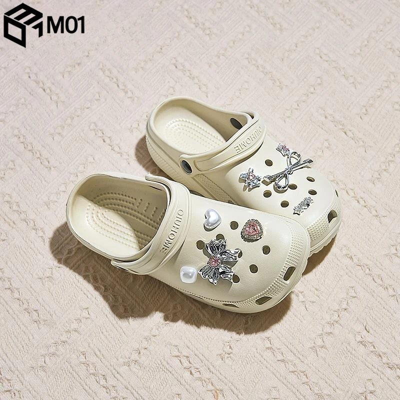 M01云朵洞洞鞋女款夏季外穿2025新款超火防滑防臭厚底凉拖鞋