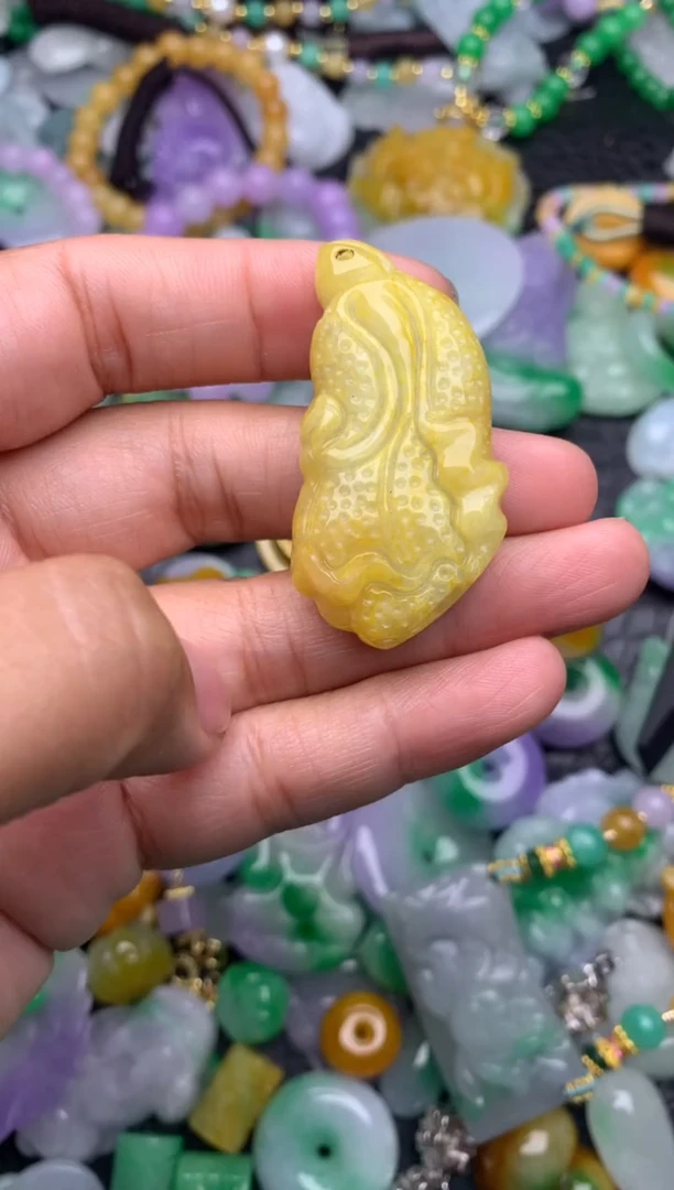 颈饰未镶嵌翡翠缅甸翡翠吊坠