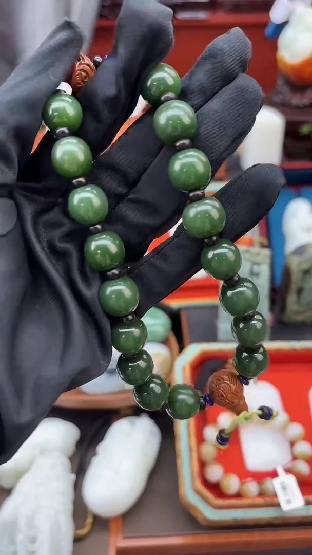 未镶嵌手串和田玉董小姐推荐 多样性发货 拍一发一